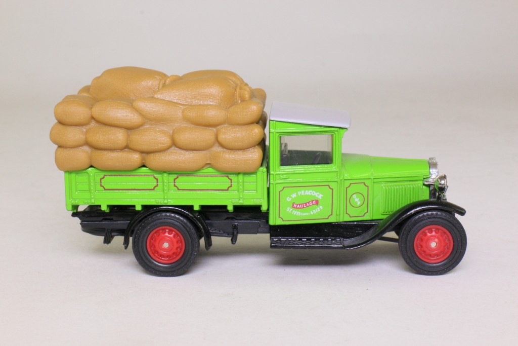 Models of Yesteryear Y62-1; 1932 Ford Model AA 1 1/2 Ton Truck